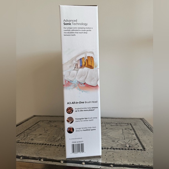 NEW Philips Sonicare DiamondClean Smart Electric Rechargeable Toothbrush, 2-pack - Picture 3 of 6